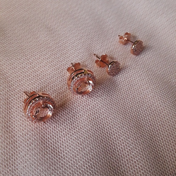 *NEW  Rose Gold diamond stud earings - Picture 6 of 6
